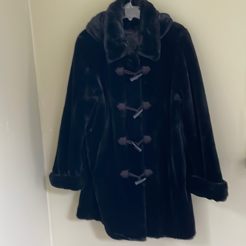 Dennis Basso Black Shaggy Faux Fur Toggle Coat Size M NWT